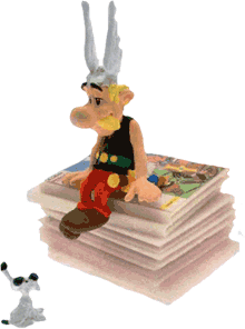 Asterix auf B&uuml;cherstapel