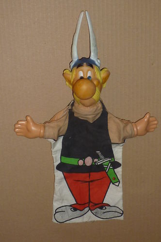 asterix marionette cesar.jpg