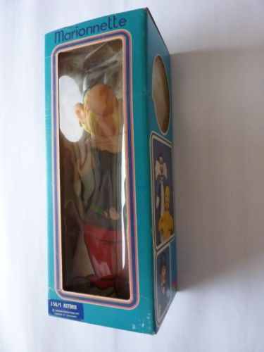 Uderzo  Marionnette - Asterix dans sa boite original e.jpg